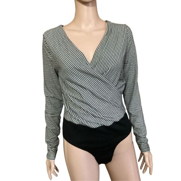 New Lulus Striped Bodysuit M - Picture 1 of 5